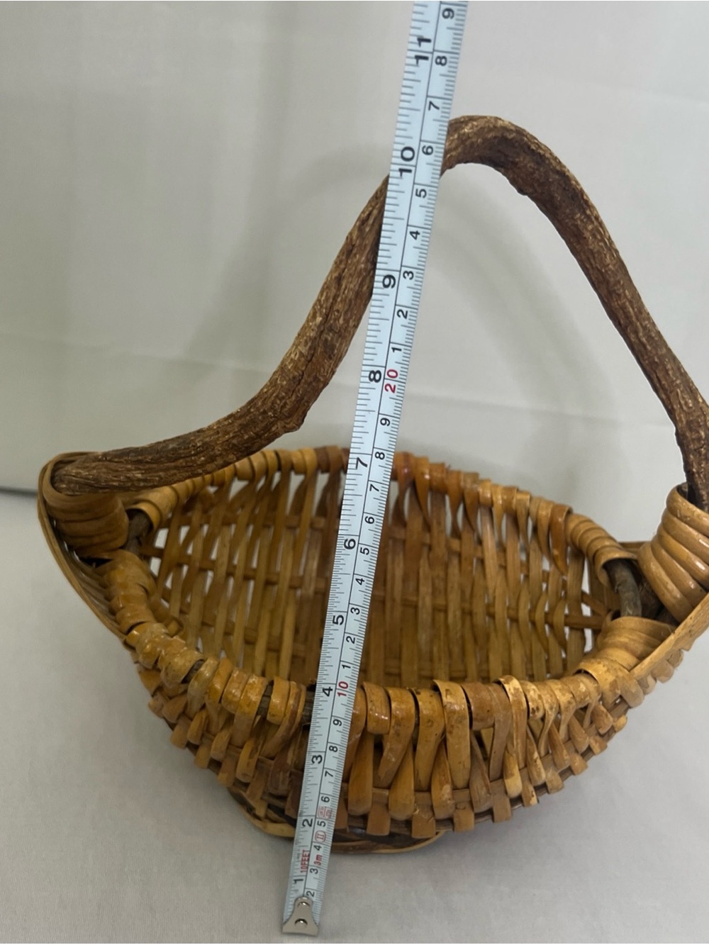 Vintage Small Buttocks Basket Splint Wood Egg Gathering Primitive Twig Handle 8" - Picture 13 of 13